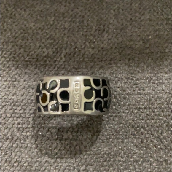 Coach ring - Picture 2 of 4